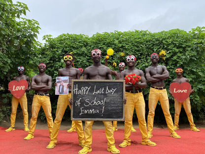 Video cu salutare africană